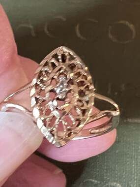 JCM 10k Gold Filigree Teardrop Statement Ring
See description